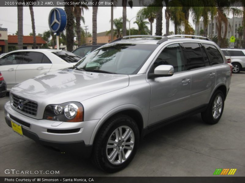 Electric Silver Metallic / Off Black 2010 Volvo XC90 3.2 AWD