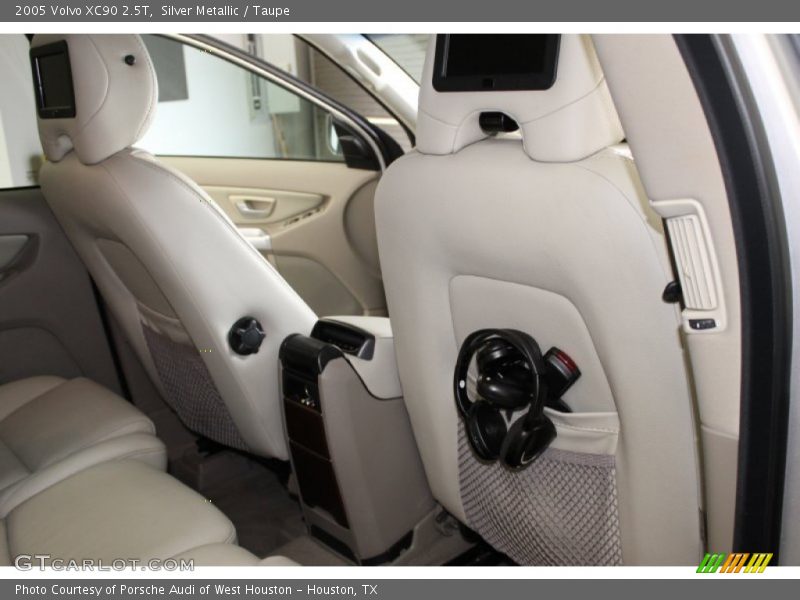Silver Metallic / Taupe 2005 Volvo XC90 2.5T