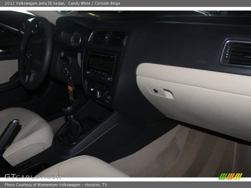Candy White / Cornsilk Beige 2012 Volkswagen Jetta SE Sedan
