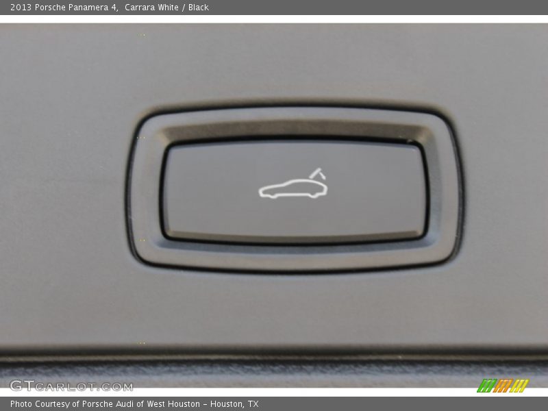 Carrara White / Black 2013 Porsche Panamera 4
