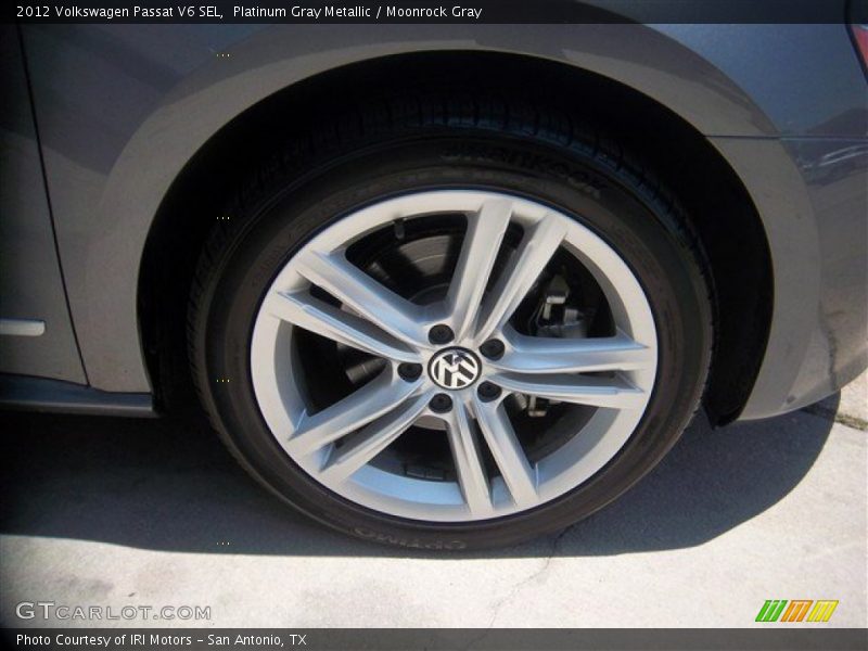 Platinum Gray Metallic / Moonrock Gray 2012 Volkswagen Passat V6 SEL