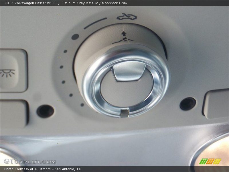 Platinum Gray Metallic / Moonrock Gray 2012 Volkswagen Passat V6 SEL
