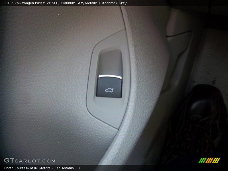 Platinum Gray Metallic / Moonrock Gray 2012 Volkswagen Passat V6 SEL
