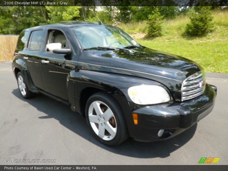 Front 3/4 View of 2006 HHR LT