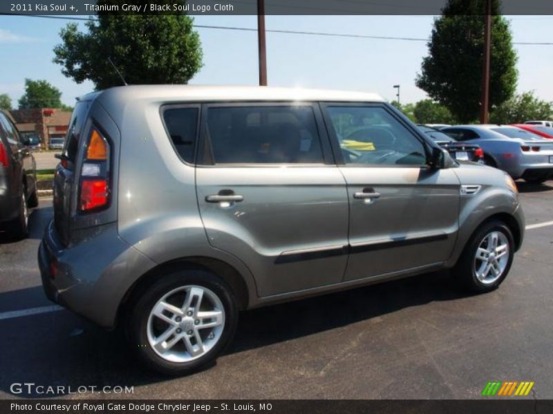 Titanium Gray / Black Soul Logo Cloth 2011 Kia Soul +