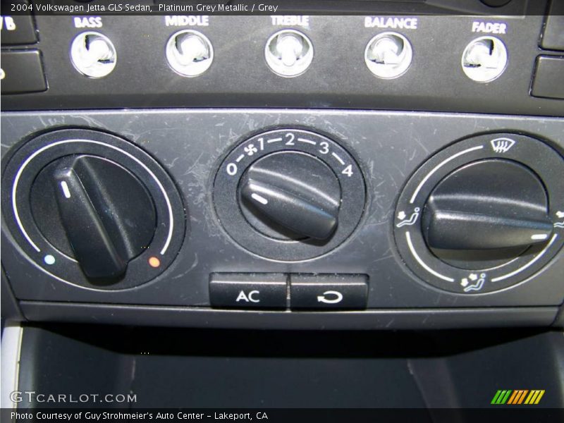 Platinum Grey Metallic / Grey 2004 Volkswagen Jetta GLS Sedan