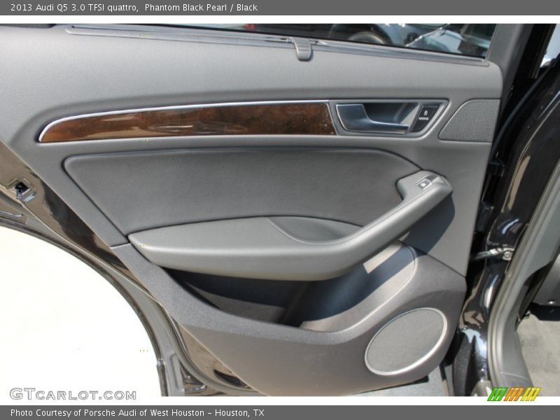 Door Panel of 2013 Q5 3.0 TFSI quattro