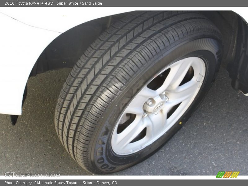 Super White / Sand Beige 2010 Toyota RAV4 I4 4WD