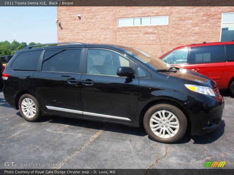 Black / Bisque 2011 Toyota Sienna XLE