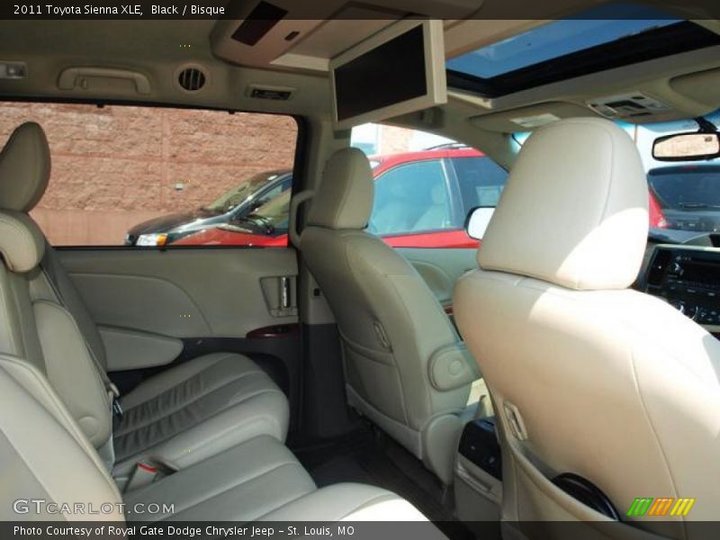 Black / Bisque 2011 Toyota Sienna XLE