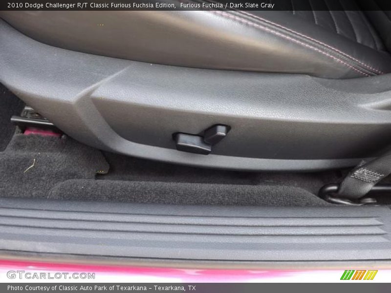 Furious Fuchsia / Dark Slate Gray 2010 Dodge Challenger R/T Classic Furious Fuchsia Edition