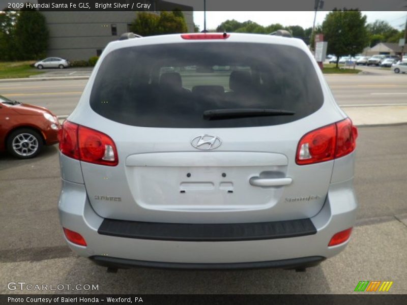 Bright Silver / Gray 2009 Hyundai Santa Fe GLS