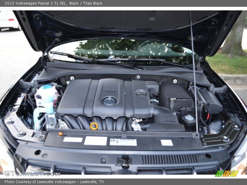 Black / Titan Black 2013 Volkswagen Passat 2.5L SEL