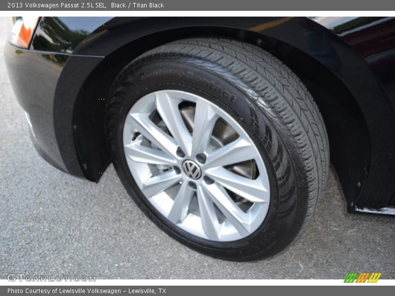 Black / Titan Black 2013 Volkswagen Passat 2.5L SEL