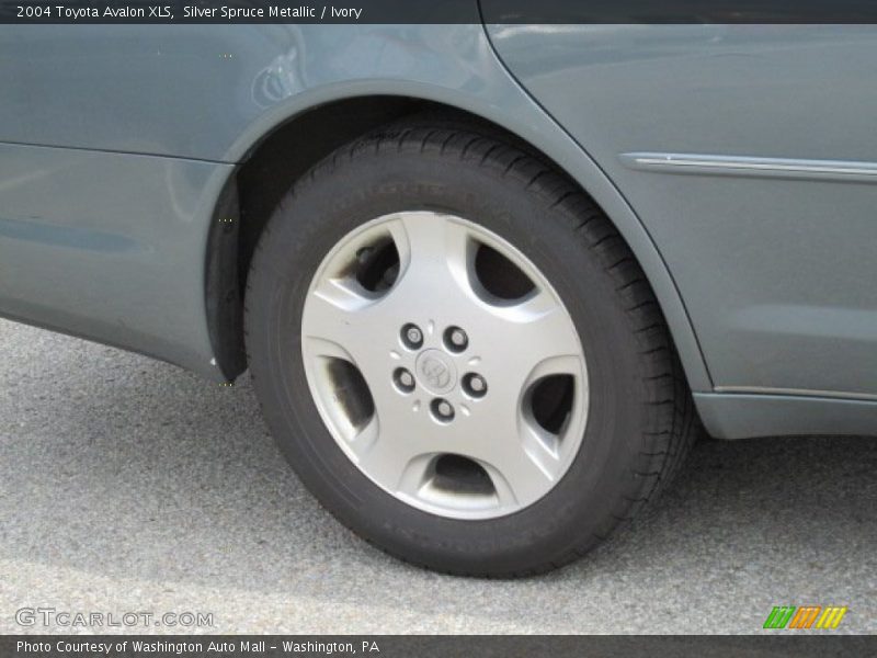 Silver Spruce Metallic / Ivory 2004 Toyota Avalon XLS