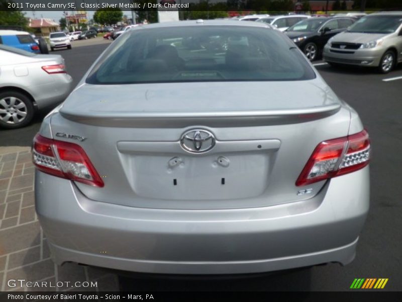 Classic Silver Metallic / Dark Charcoal 2011 Toyota Camry SE