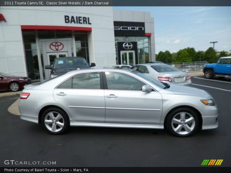 Classic Silver Metallic / Dark Charcoal 2011 Toyota Camry SE