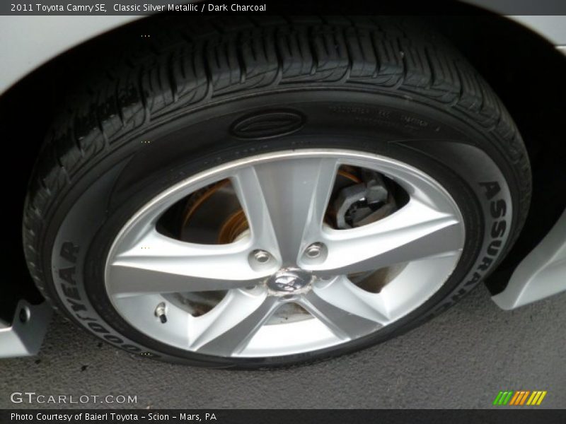 Classic Silver Metallic / Dark Charcoal 2011 Toyota Camry SE