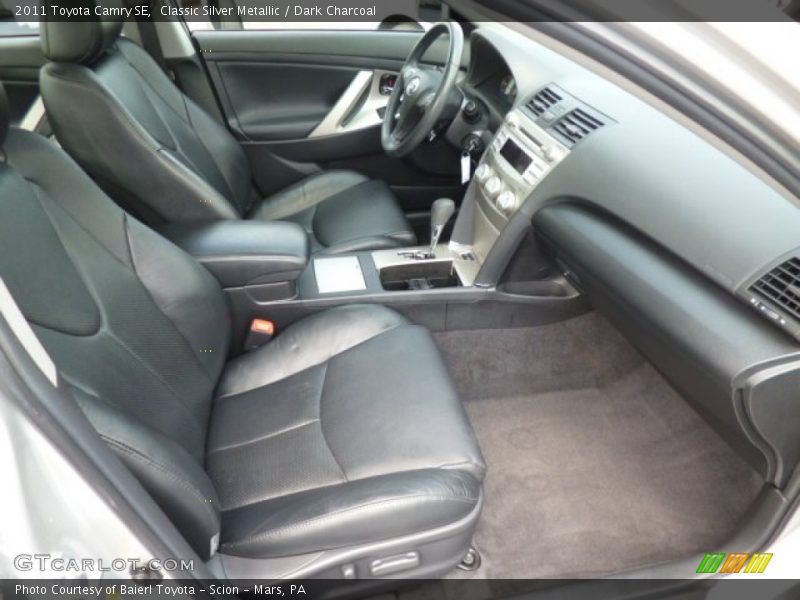 Classic Silver Metallic / Dark Charcoal 2011 Toyota Camry SE