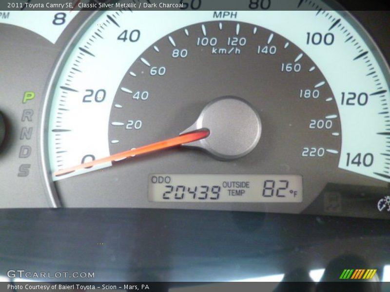 Classic Silver Metallic / Dark Charcoal 2011 Toyota Camry SE