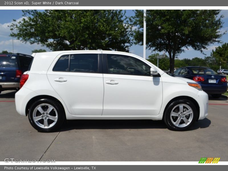 Super White / Dark Charcoal 2012 Scion xD