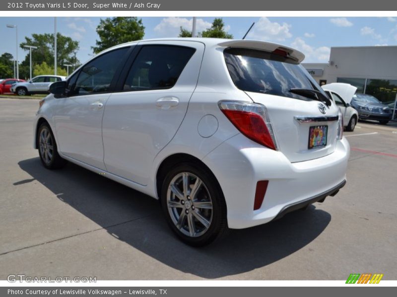 Super White / Ash Gray 2012 Toyota Yaris L 5 Door