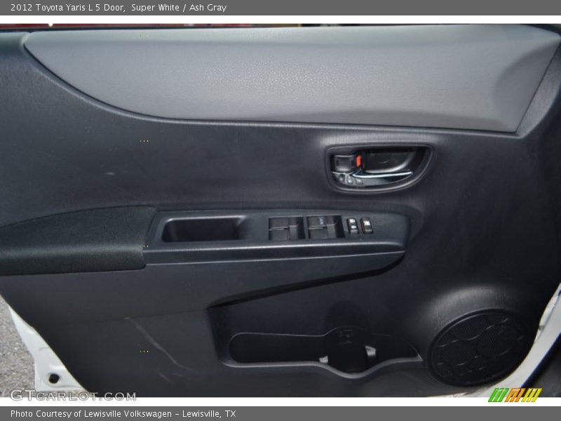 Super White / Ash Gray 2012 Toyota Yaris L 5 Door
