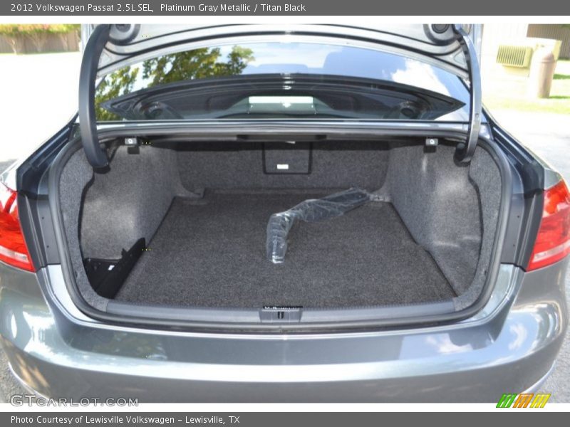 Platinum Gray Metallic / Titan Black 2012 Volkswagen Passat 2.5L SEL