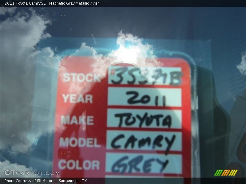 Magnetic Gray Metallic / Ash 2011 Toyota Camry SE
