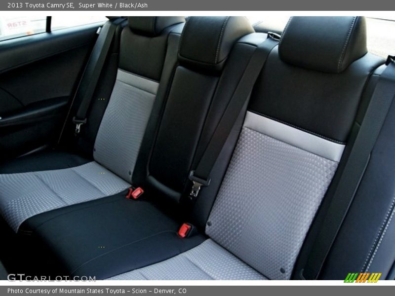 Super White / Black/Ash 2013 Toyota Camry SE