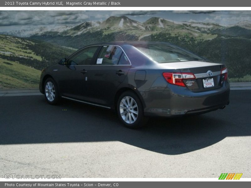 Magnetic Gray Metallic / Black 2013 Toyota Camry Hybrid XLE