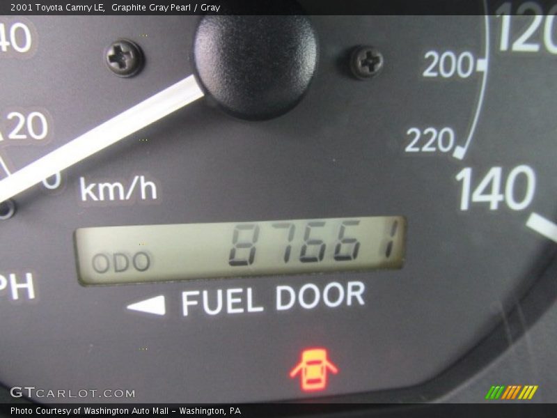 Graphite Gray Pearl / Gray 2001 Toyota Camry LE