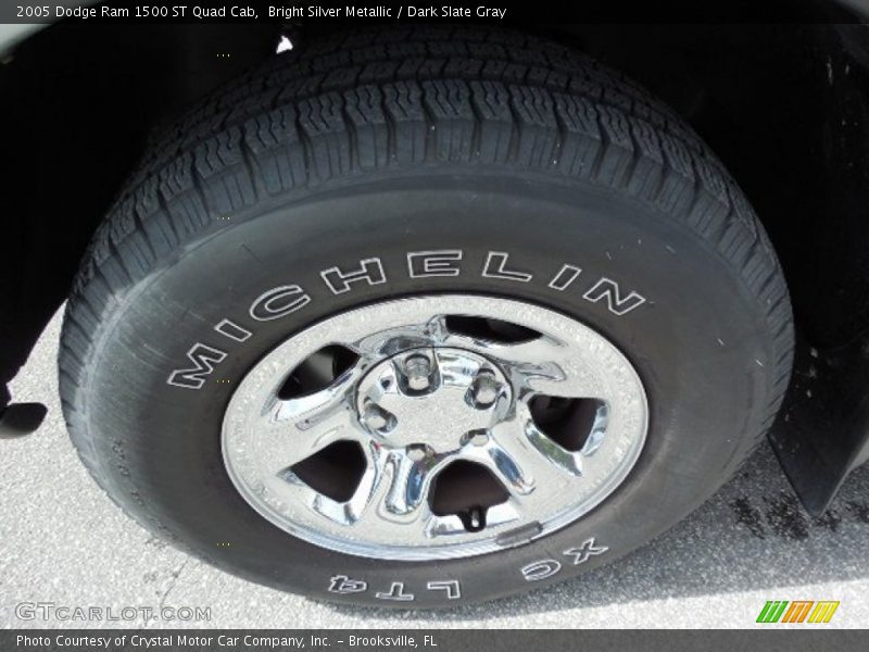 Bright Silver Metallic / Dark Slate Gray 2005 Dodge Ram 1500 ST Quad Cab