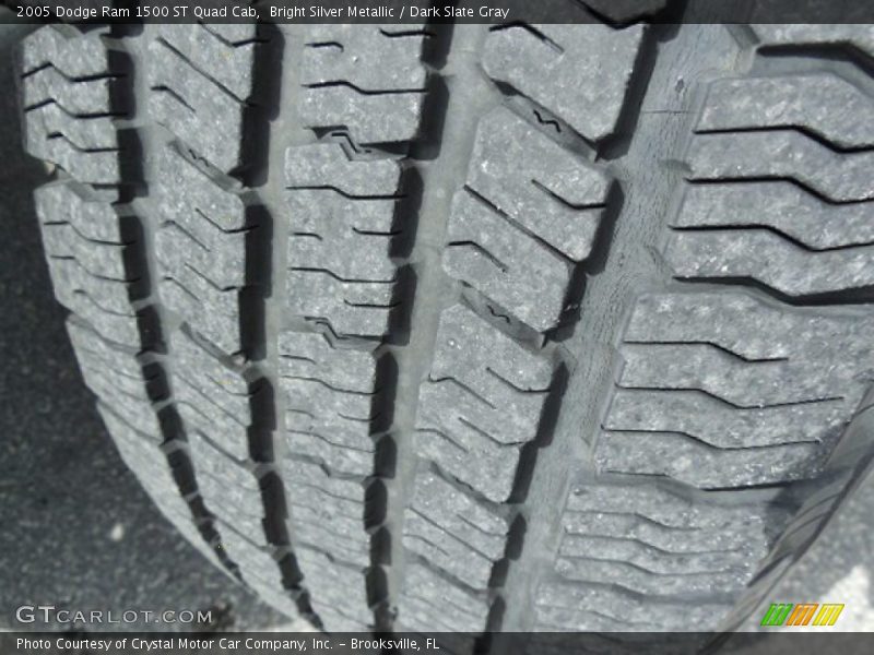 Bright Silver Metallic / Dark Slate Gray 2005 Dodge Ram 1500 ST Quad Cab