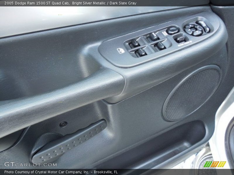 Bright Silver Metallic / Dark Slate Gray 2005 Dodge Ram 1500 ST Quad Cab