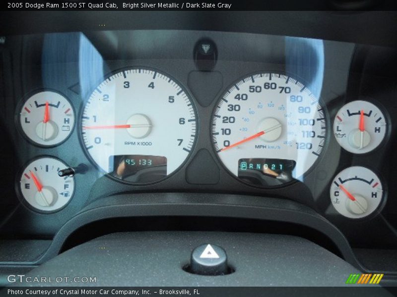 Bright Silver Metallic / Dark Slate Gray 2005 Dodge Ram 1500 ST Quad Cab