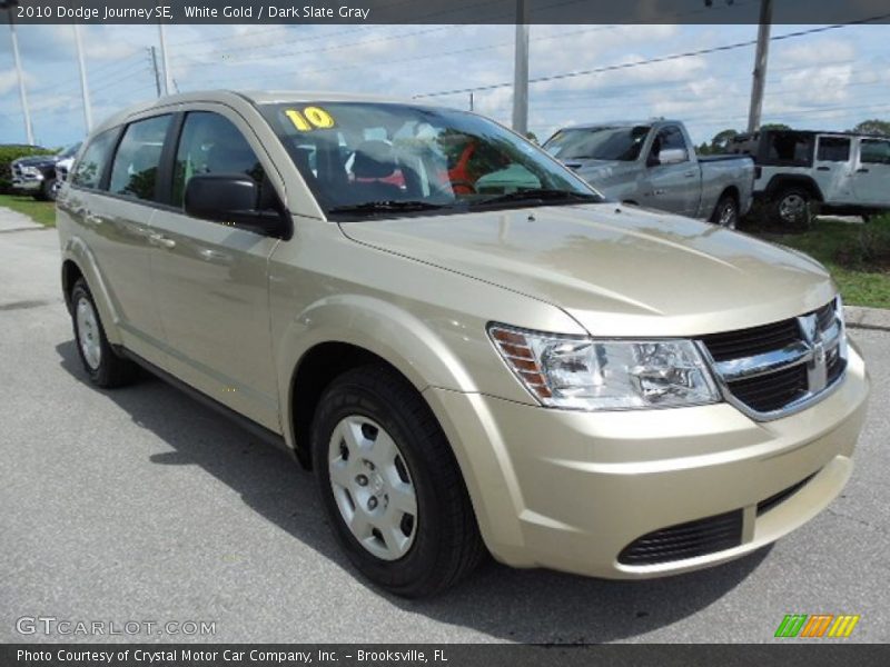 Front 3/4 View of 2010 Journey SE