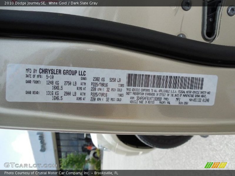 White Gold / Dark Slate Gray 2010 Dodge Journey SE