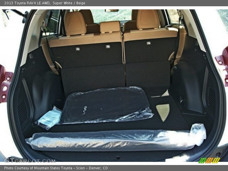 Super White / Beige 2013 Toyota RAV4 LE AWD
