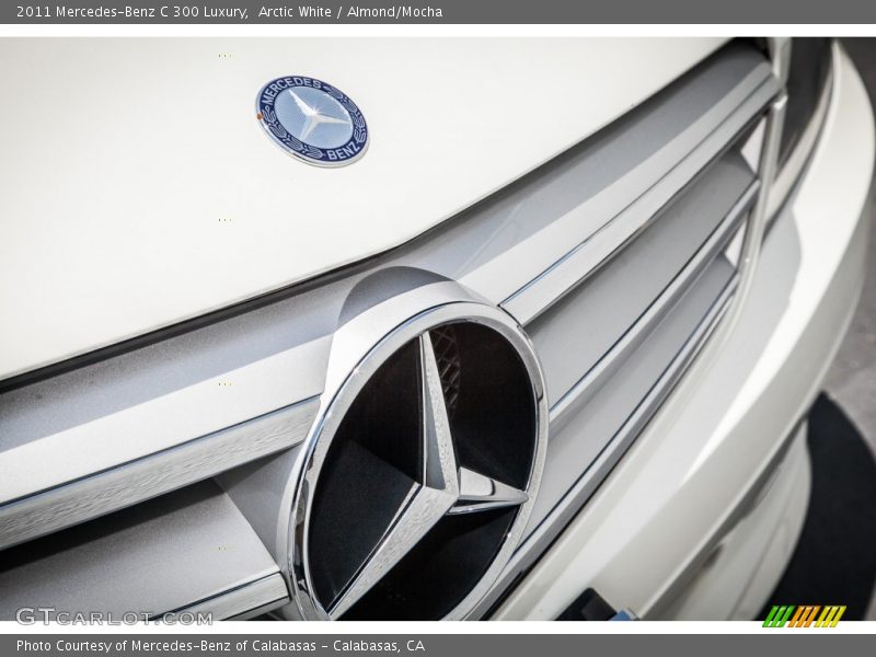 Arctic White / Almond/Mocha 2011 Mercedes-Benz C 300 Luxury