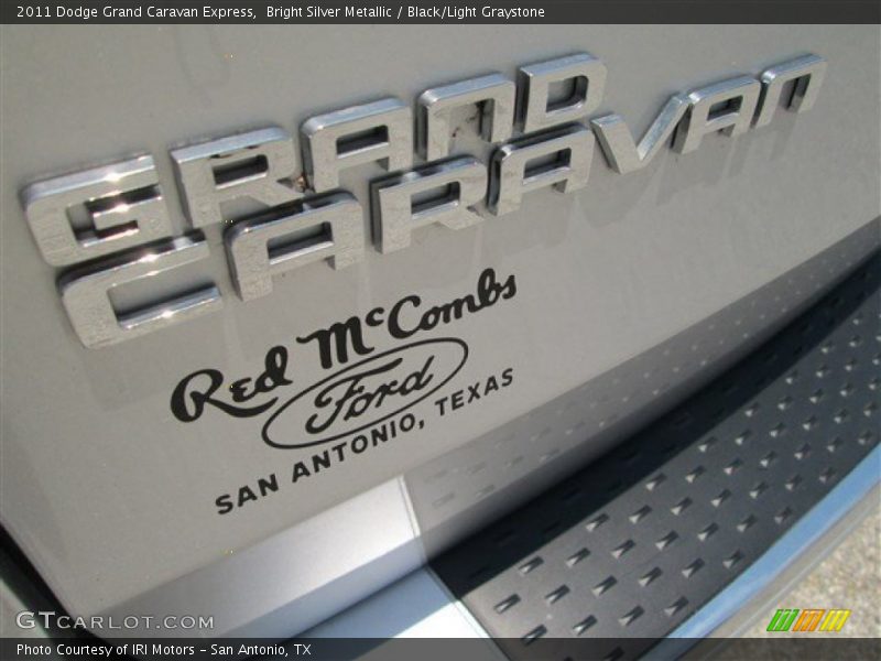 Bright Silver Metallic / Black/Light Graystone 2011 Dodge Grand Caravan Express
