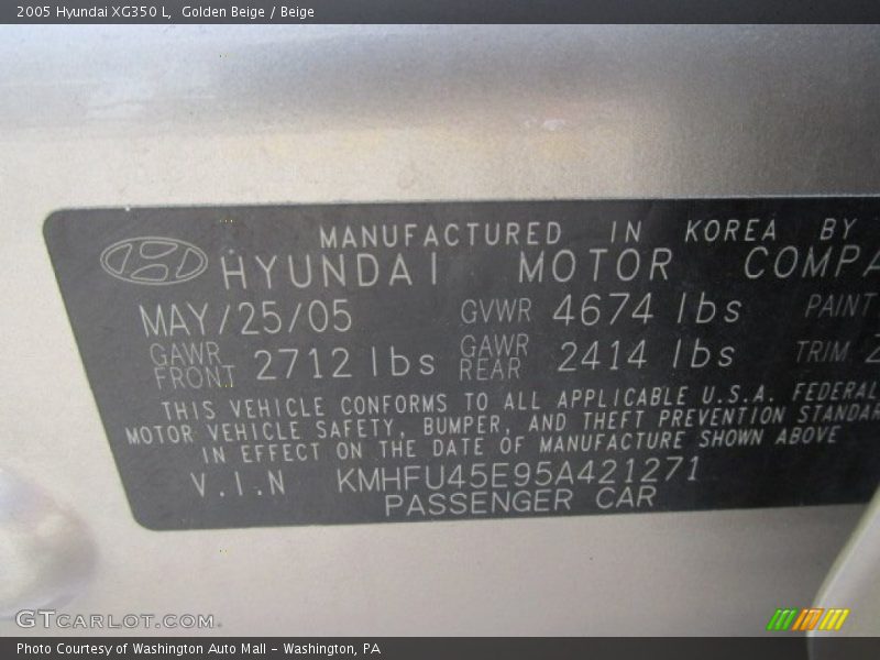 Golden Beige / Beige 2005 Hyundai XG350 L