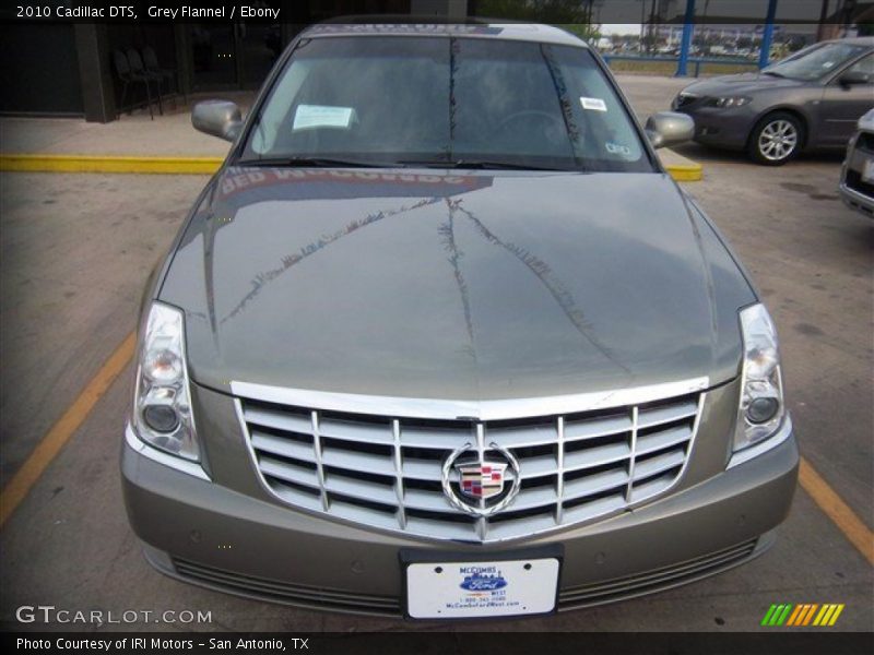 Grey Flannel / Ebony 2010 Cadillac DTS