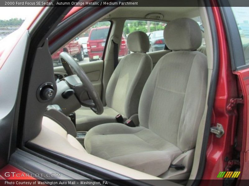 Autumn Orange Metallic / Medium Parchment 2000 Ford Focus SE Sedan