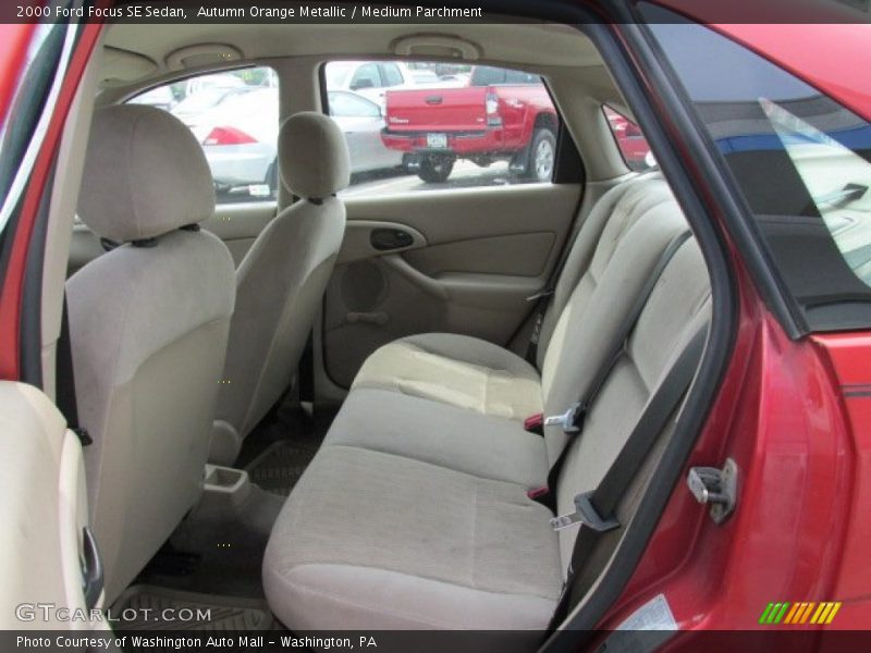 Autumn Orange Metallic / Medium Parchment 2000 Ford Focus SE Sedan