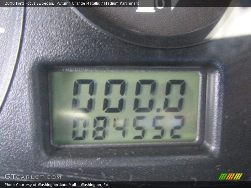 Autumn Orange Metallic / Medium Parchment 2000 Ford Focus SE Sedan