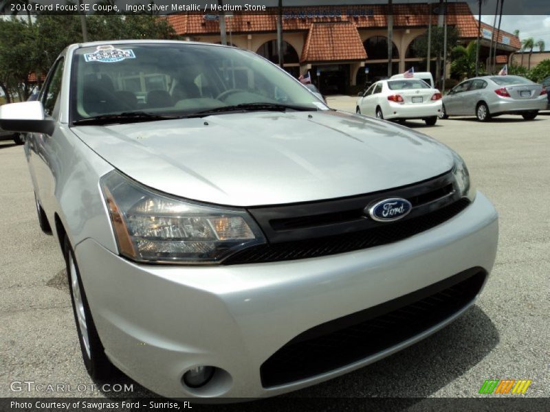 Ingot Silver Metallic / Medium Stone 2010 Ford Focus SE Coupe
