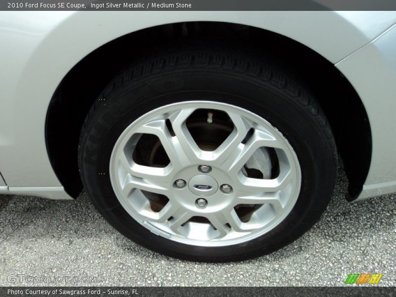 Ingot Silver Metallic / Medium Stone 2010 Ford Focus SE Coupe
