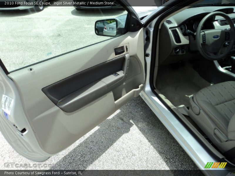 Ingot Silver Metallic / Medium Stone 2010 Ford Focus SE Coupe