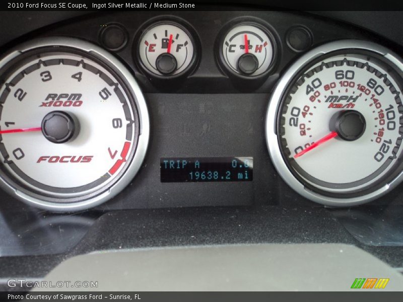 Ingot Silver Metallic / Medium Stone 2010 Ford Focus SE Coupe